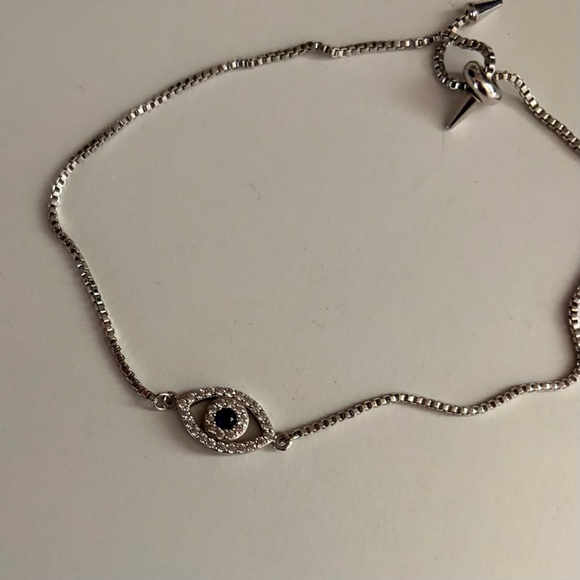 Elegant Silver Evil Eye Bracelet adjustable length - Picture 8 of 8
